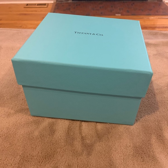 Tiffany Empty Gift Box - Picture 3 of 3